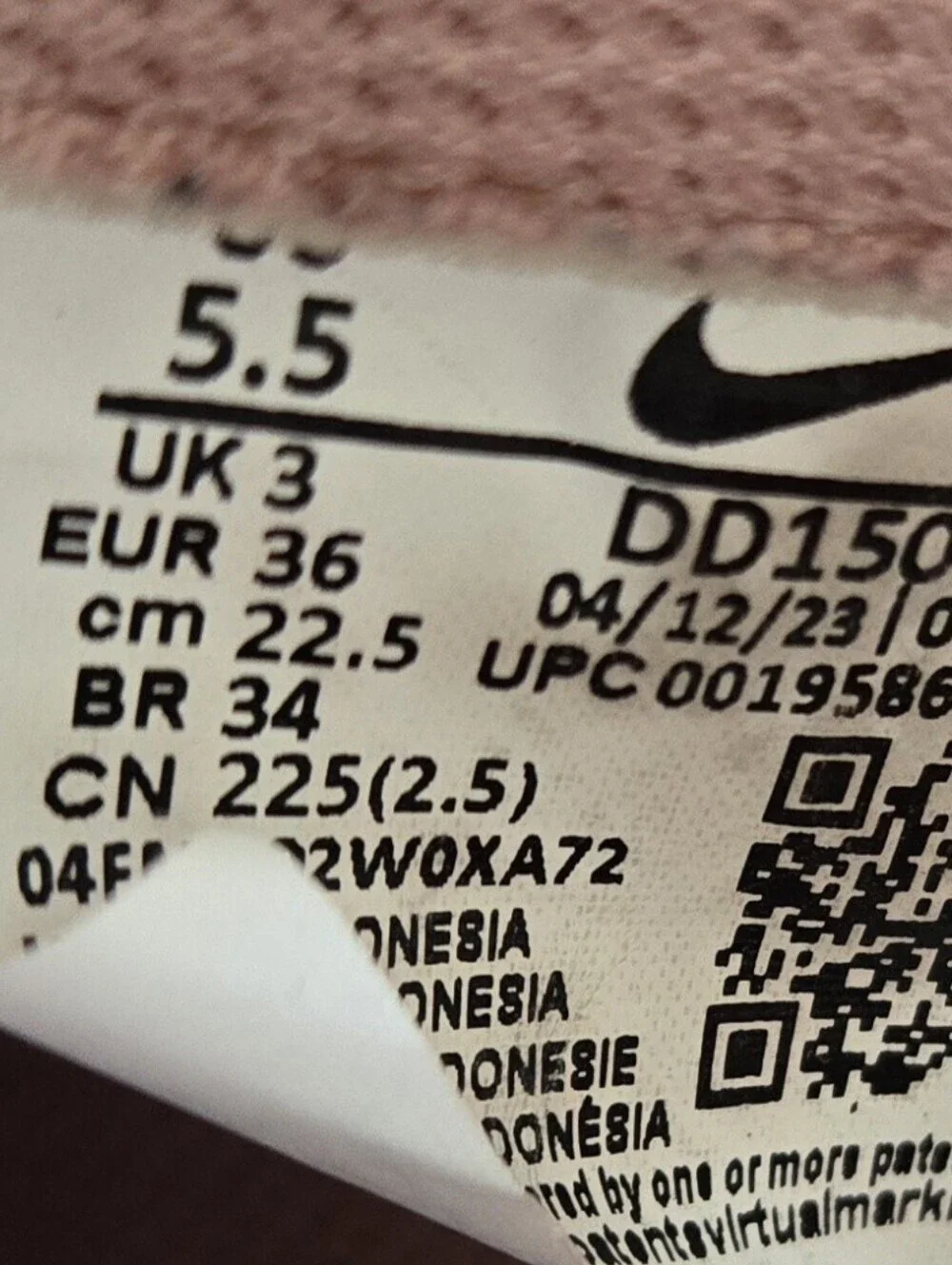 Nike clean white